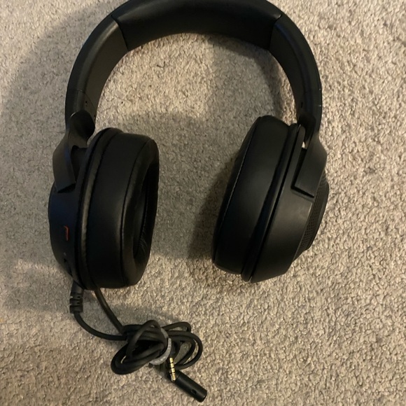 Headset - Picture 3 of 4